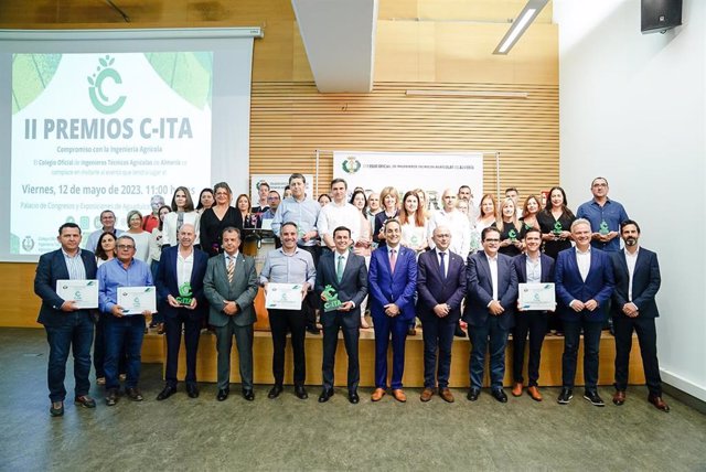 El Colegio Oficial de Ingenieros Técnicos Agrícolas de Almería (Coitaal) ha hecho entrega de los Premios Compromiso ITA.