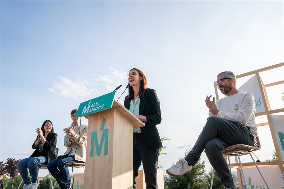 (I-D) La candidata de Más Madrid para el Ayuntamiento, Rita Maestre, en el inicio de la campaña electoral