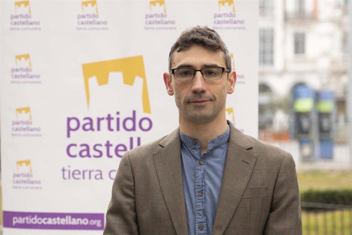 Archivo - El candidato del Partido Castellano-Tierra Comunera a la Alcaldía de Valladolid, Roberto Quintanilla.