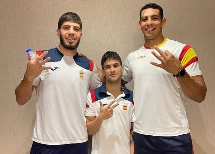 Martín Molina, Gazi Jalidov y Ayoub Ghadfa Drissi, bronces en el Mundial de boxeo