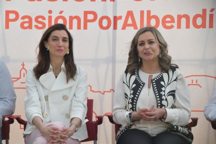 Acto del PSOE en Baena con la ministra de Justicia y María Jesús Serrano