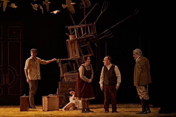 Archivo - Puesta en escena de 'Los santos inocentes'.