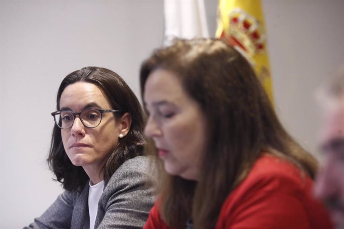 Archivo - La abogada Carmen Ladrón de Guevara, y la presidenta de la AVT, Maite Araluce 