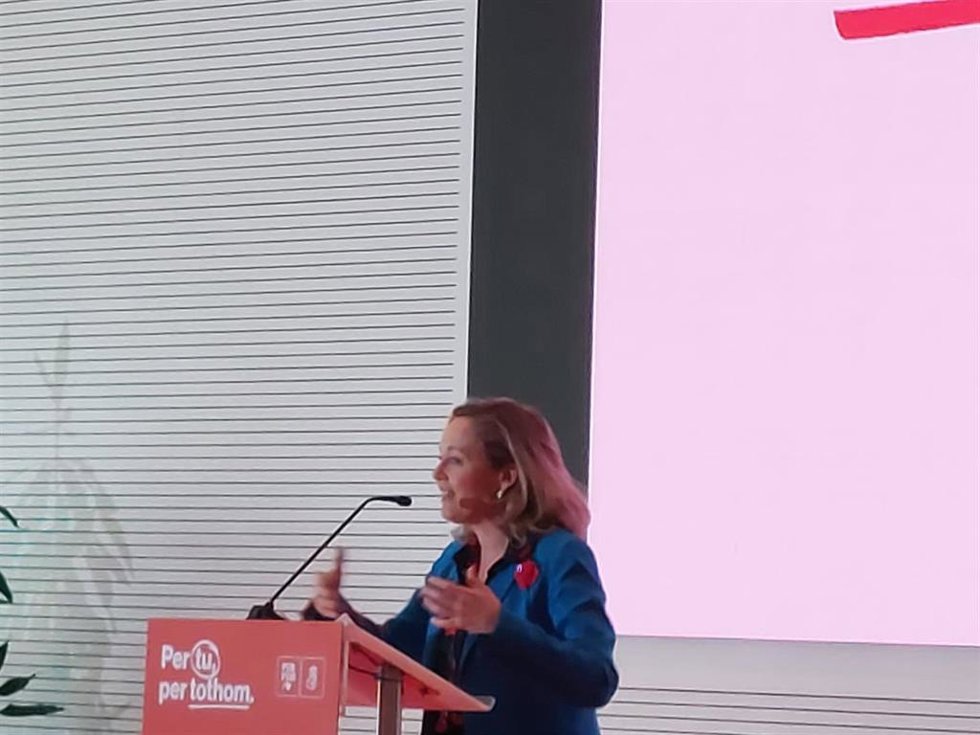 La vicepresidenta primera del Gobierno de España y ministra de Asuntos Económicos, Nadia Calviño, en un acto del PSIB-PSOE, en Palma