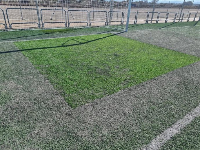 El 5 de junio se inicia el cambio del césped artificial del campo de fútbol de las pistas de atletismo de Calahorra