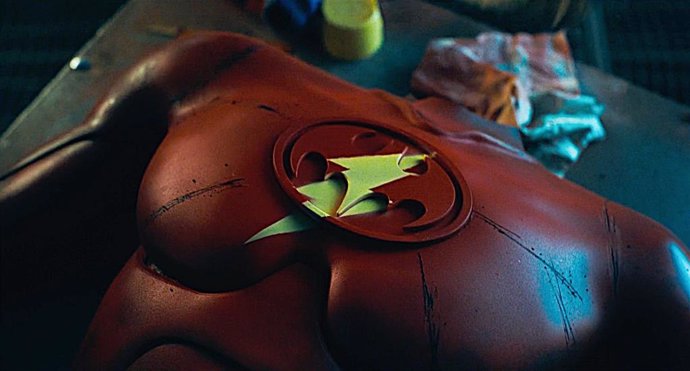 Nuevas imágenes de The Flash muestran el traje modificado de Batman de la variante de Barry Allen