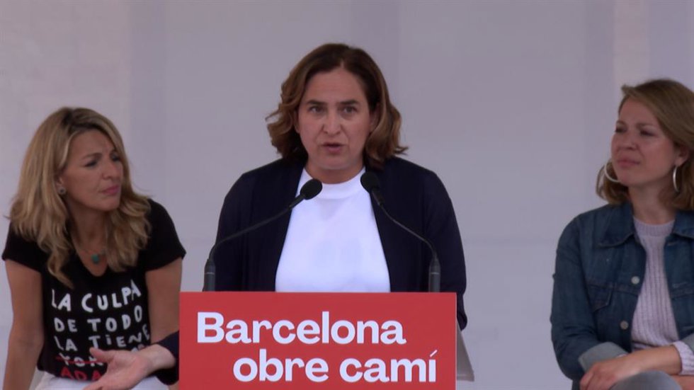 Colau critica que "el PSC ha abierto la puerta a pactar con Junts" tras el 28M