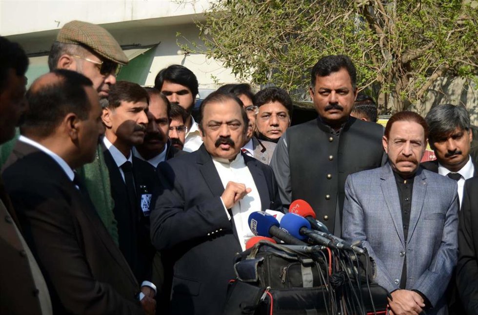 Archivo - El ministro del Interior de Pakistán, Rana Sanaulá 