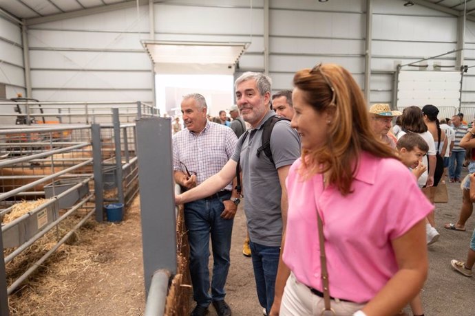 El candidato de Coalición Canaria a la Presidencia de Canarias, Fernando Clavijo, visita la Feria Agrícola, Ganadera y Pesquera de Fuerteventura (FEAGA)