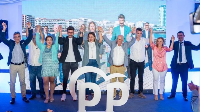 Presentación de los equipos que conforman las listas del Partido Popular al Parlamento de Canarias por la circunscripción de Lanzarote y al Cabildo Insular y La Graciosa, que lideran Astrid Pérez y Jacobo Medina