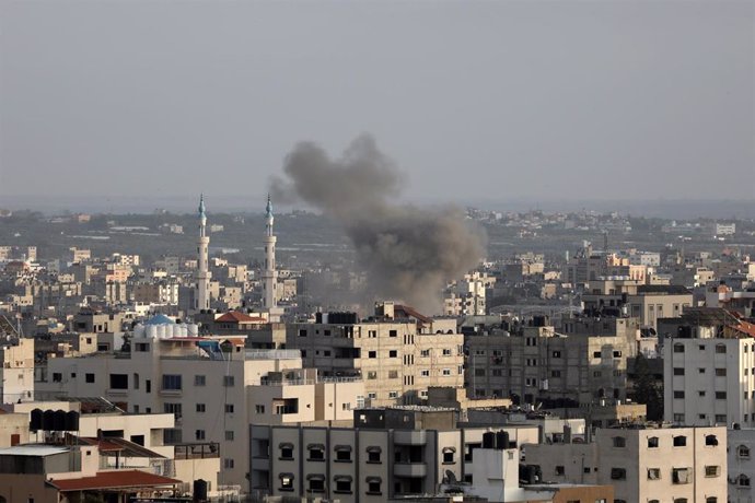 Columna de humo en Gaza