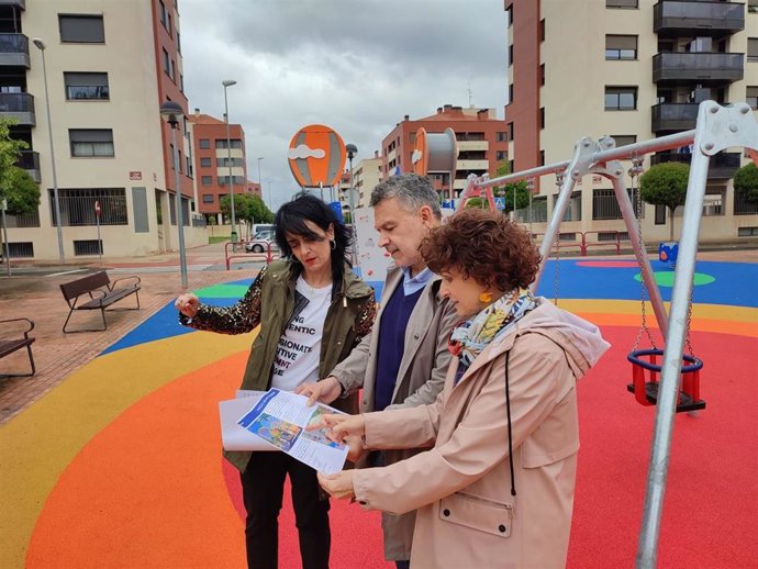 El PP propone instalar en la ciudad parques infantiles cubiertos que protejan a los menores de los rayos UV
