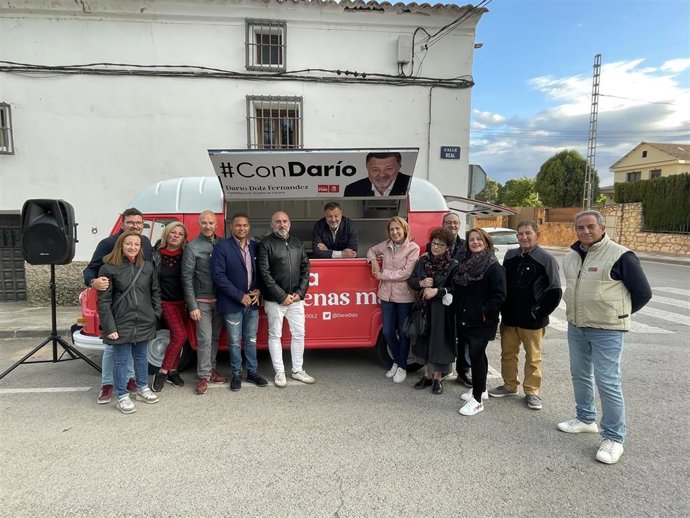 El alcalde y candidato del PSOE a la reelección a la Alcaldía de Cuenca, Darío Dolz, en un acto de campaña.