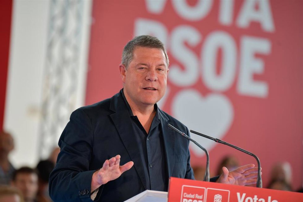 El candidato del PSOE a la Presidencia de C-LM, Emiliano García-Page, en Puertollano.