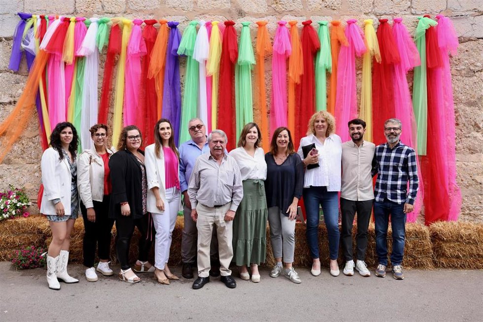 La presidenta del Govern, Francina Armengol, en la Fira de Maig de Campanet