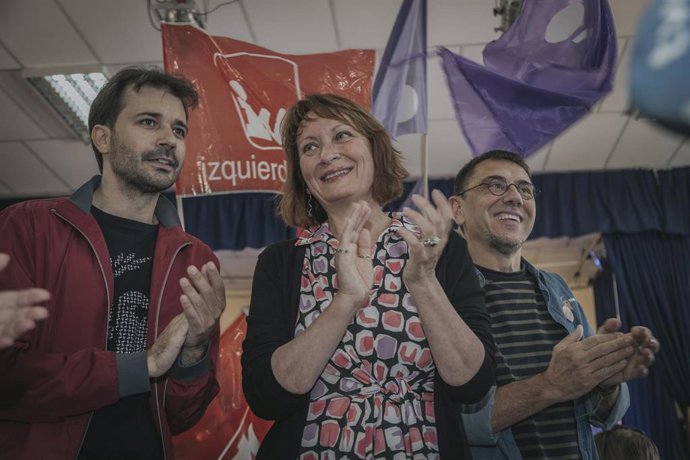 El fundador de Podemos y Presidente del Instituto República y Democracia, Juan Carlos Monedero, el coordinador autonómico de Podemos, Javier Sánchez Serna, la candidata a la Presidencia de la Región de Murcia, María Marín