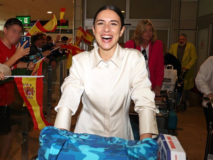 BLANCA PALOMA REGRESA A ESPAÑA TRAS SU PASO POR EUROVISIÓN