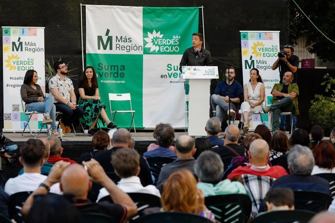 Iñigo Errejón arropando en Molina de Segura la candidatura conjunta de Juntos por Molina, Más Región y Verdes Equo, junto a Helena Vidal, Mariano Vicente y Mario Jiménez Ruiz