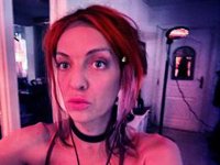 Camilo Blanes comienza a hormonarse para ser mujer, sin control y con medicación adquirida en el mercado negro