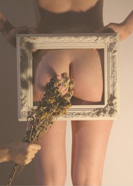 La compañía catalana Les Pinyes pone en escena en la Sala Ultramar de Valncia, 'BROSS? ES BROSSA'