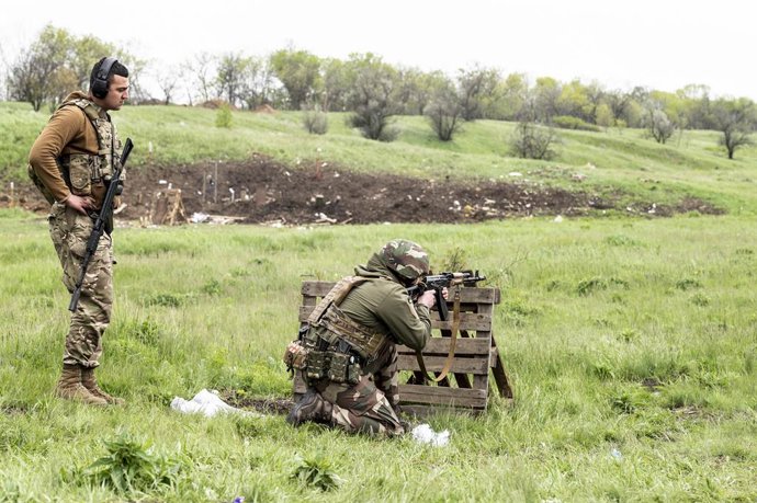 May 9, 2023, Komar, Donetsk Oblast, Ukraine: Soldiers doing target practice near Komar, Ukraine.
