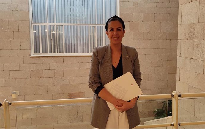 La concejala de Turismo, Esmeralda Campos, tras presentar la ayudas turísticas