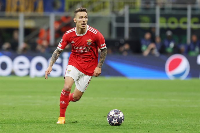 Alejandro Grimaldo of SL Benfica during the UEFA Champions League, Quarter-finals, 2nd leg football match between FC Internazionale and SL Benfica on April 19, 2023 at Giuseppe Meazza stadium in Milan, Italy - Photo Fabrizio Carabelli / LiveMedia / DPPI