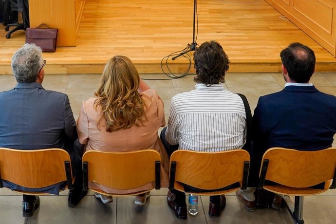 Los cuatro acusados al comenzar el juicio