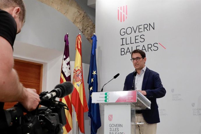El portavoz del Govern y conseller de Modelo Económico, Turismo y Trabajo, Iago Negueruela.