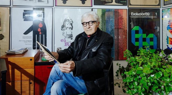 El diseñador gráfico José María Cruz Novillo