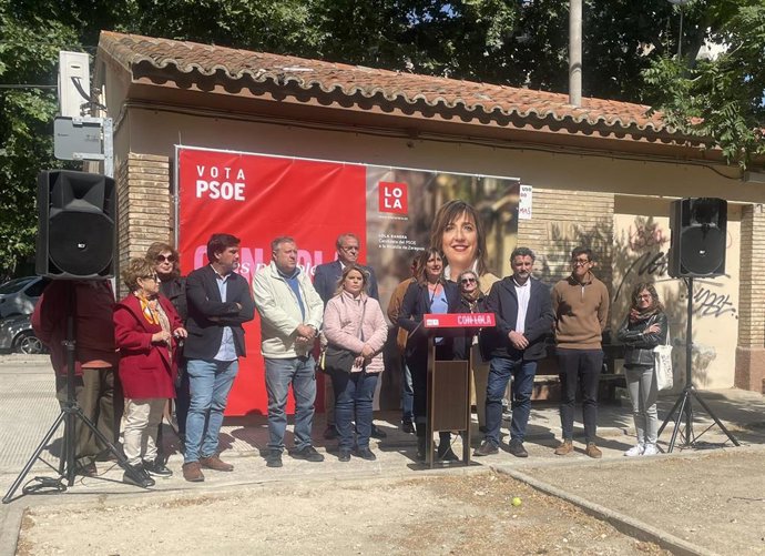 Lola Ranera ha anunciado su propuesta en las viviendas sindicales de Alférez Rojas, en las Delicias