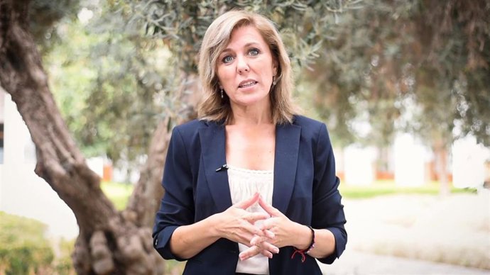 Archivo - La portavoz del PSOE-A en la Comisión de Agricultura, Pesca, Agua y Desarrollo Rural del Parlamento andaluz, la cordobesa Ana María Romero.