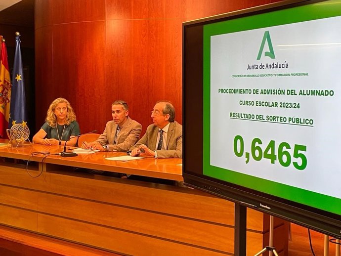 El número 0,6465 resolverá los casos de empate para la escolarización 2023/24