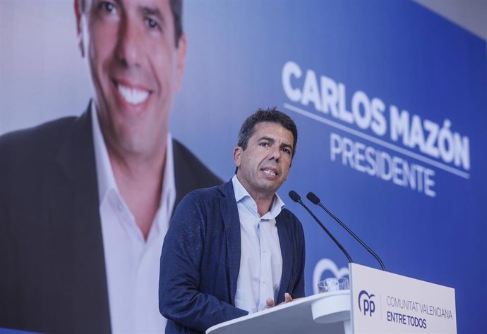 El presidente del PP de la Comunidad Valenciana y candidato a la Generalitat, Carlos Mazón interviene durante el acto de inicio de la campaña electoral del 28M