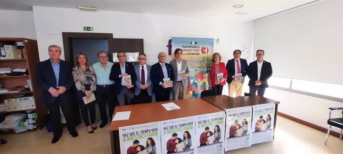 Presentación de la 'Guía de signos y síntomas de sospecha de Enfermedades Raras, en la Federación Española de Enfermedades Raras en Badajoz