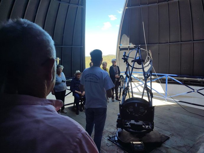 Jornada de puertas abiertas en el observatorio astronómico de Almadén de la Plata, en Sevilla.