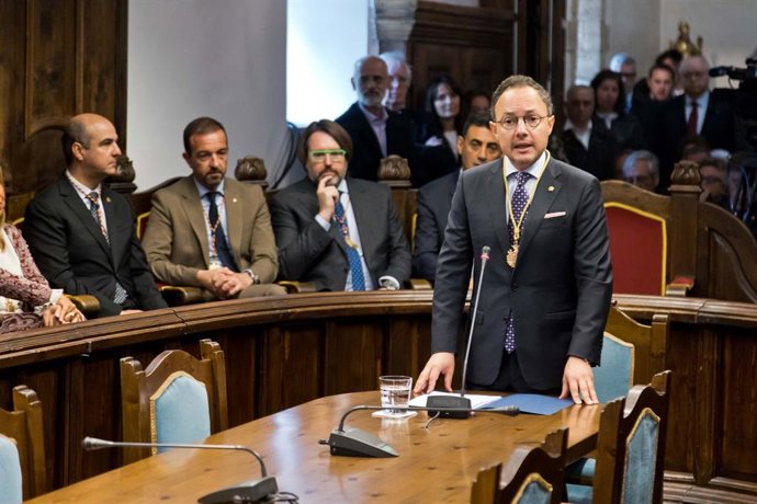 Xavier Espot durant la presa de possessió