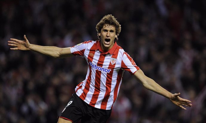 Archivo - Fernando Llorente celebra un gol como jugador del Athletic Club