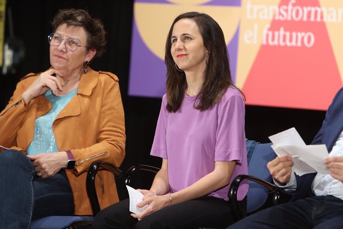 La ministra de Derechos Sociales y Agenda 2030 y secretaria general de Podemos, Ione Belarra (d), y la candidata a presidir Baleares, Antonia Jover (I), a 14 de mayo de 2023, en Càlvia, Mallorca, Islas Baleares, (España).