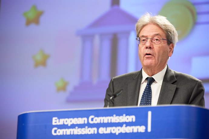 Archivo - FILED - 22 December 2021, Belgium, Brussels: European Commissioner for the Economy Paolo Gentiloni holds a press conference at EU headquarters in Brussels. Photo: Claudio Centonze/European Commission/dpa - ATTENTION: editorial use only and onl