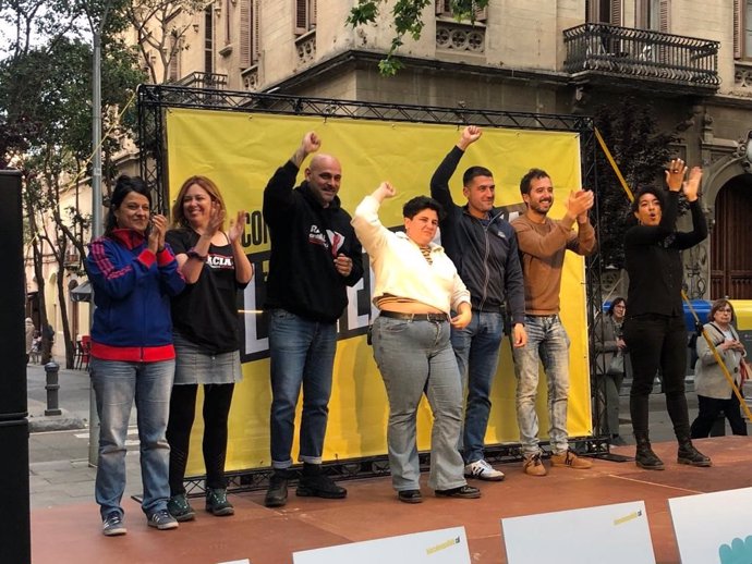 Acte a la plaa de la Virreina de Barcelona, amb l'exdiputada Anna Gabriel, candidats de la CUP i l'alcaldable de Barcelona, Basha Changue