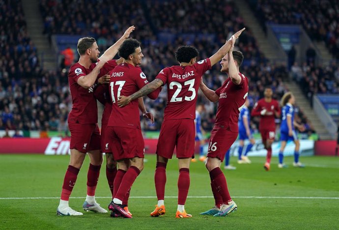 15 May 2023, United Kingdom, Leicester: Liverpool's Curtis Jones celebrates scoring his side's first goal with team-mates during the English Premier League soccer match between Leicester City and Liverpool at the King Power Stadium. Photo: Tim Goode/PA 