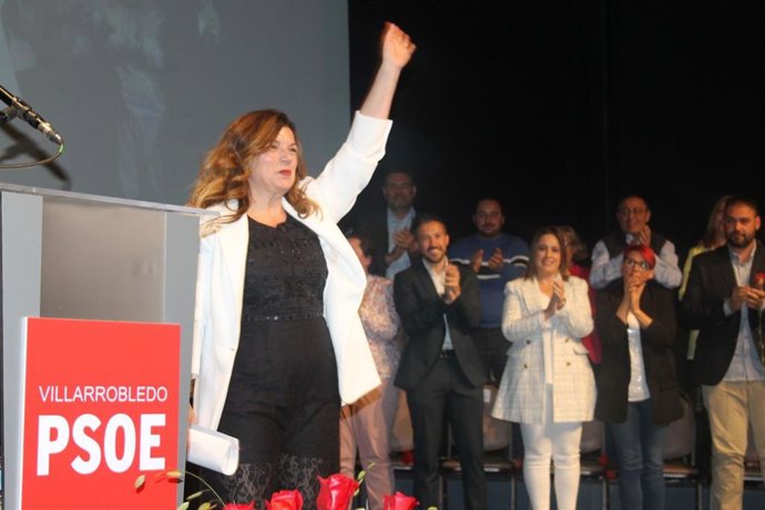 La candidata socialista a la Alcaldía de Villarrobledo, Encarnación Martínez, en el acto de presentación de su candidatura.