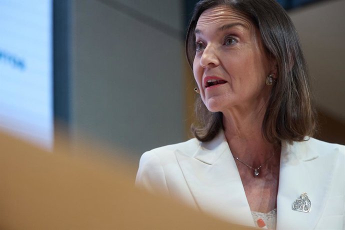 La candidata del PSOE a la alcaldía de Madrid, Reyes Maroto, interviene durante un desayuno informativo  de Europa Press, a 4 de mayo de 2023, en Madrid (España).