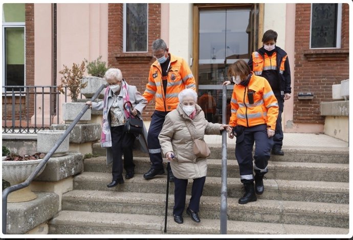 Voluntarios de Protección Civil de León ayudarán a personas con discapacidad o movilidad reducida a trasladarse a los colegios electorales el 28 de mayo.