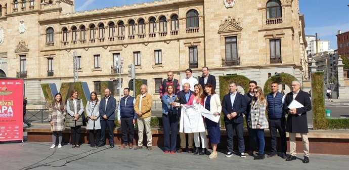 Instituciones y patrocinadores durante la presentación este sábado de la XXV edición del Concurso Provincial de Pinchos de Valladolid celebra este año su 25 aniversario