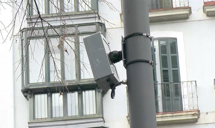 Un aforador colocado en Pamplona.