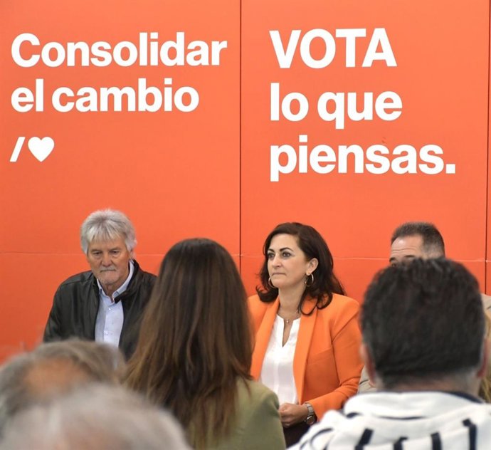 La candidata del PSOE,  Concha Andreu, en un acto con el mundo del deporte