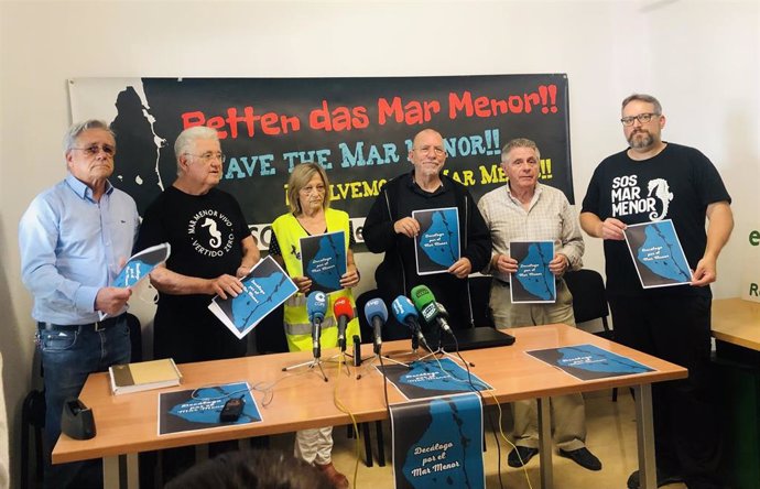 Representantes de las organizaciones firmantes del 'Decálogo por el Mar Menor'