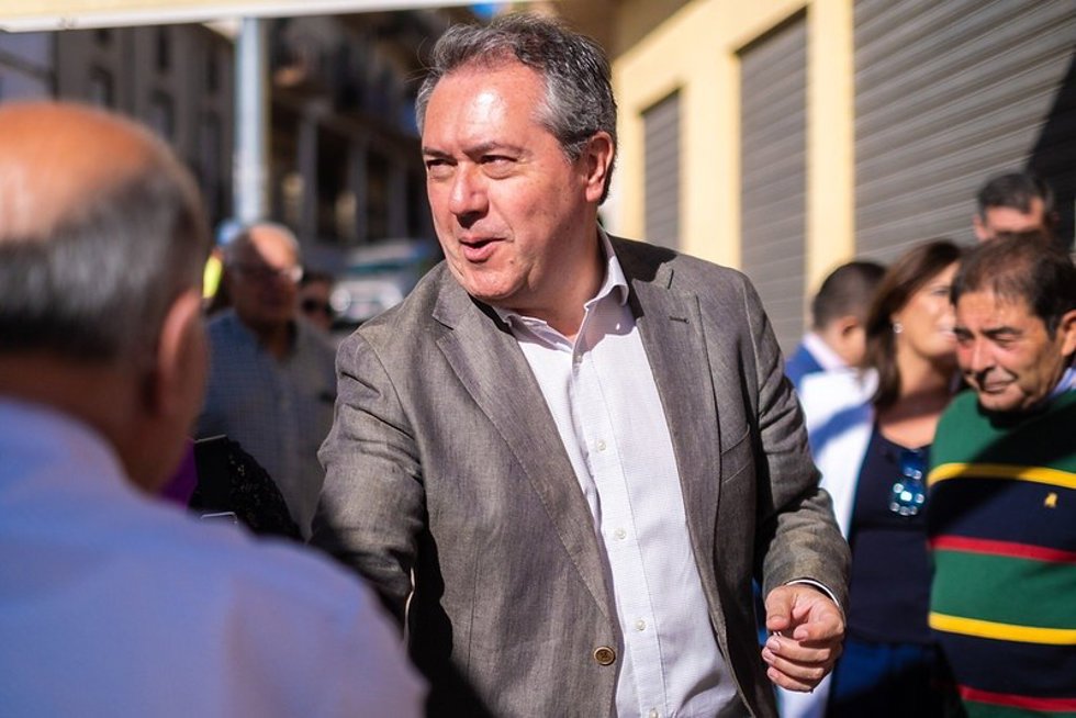 Espadas saluda a vecinos de Santisteban del Puerto.